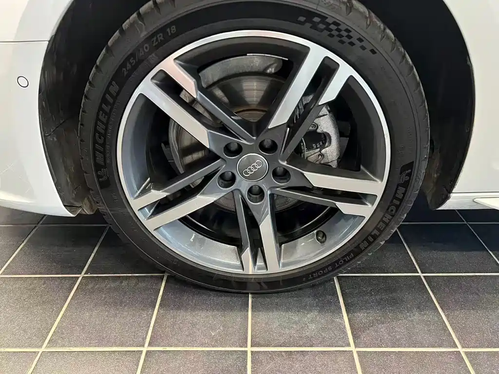 Audi A4L 2020 40 TFSI Luxury