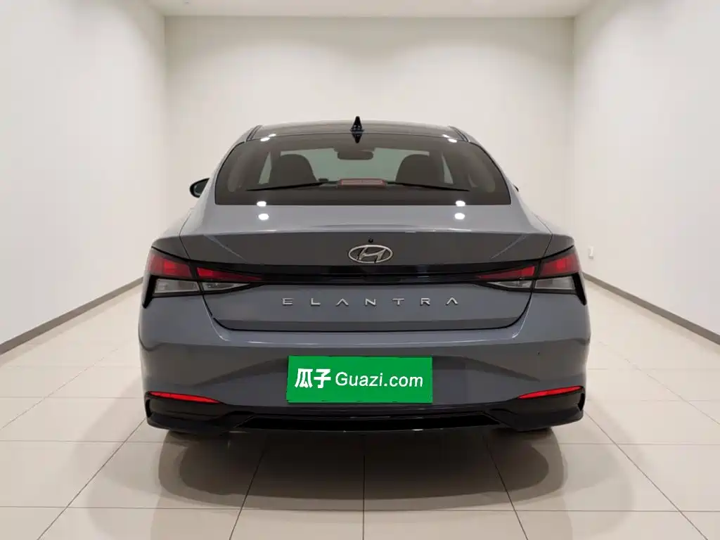 Hyundai Elantra — миниатюра 3