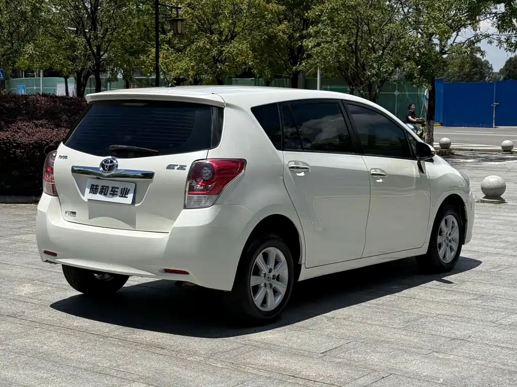 Toyota Verso — миниатюра 6
