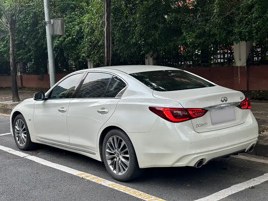 Infiniti Q50L — миниатюра 5