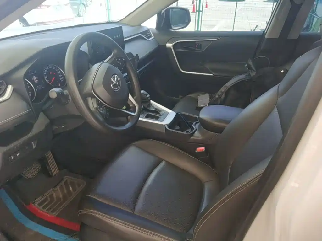 Toyota RAV4 — миниатюра 20
