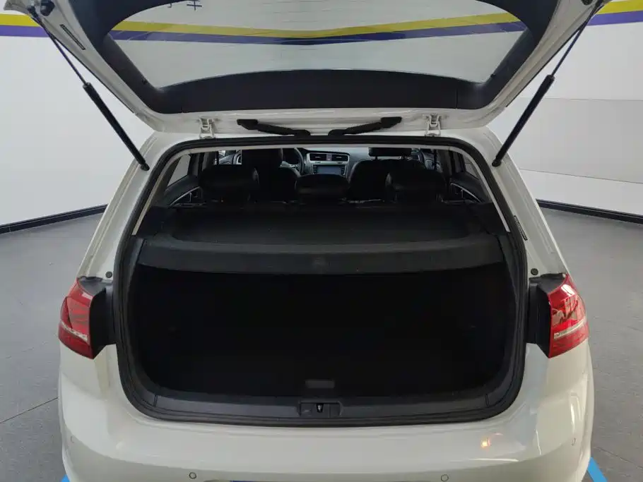 Volkswagen Golf — миниатюра 4