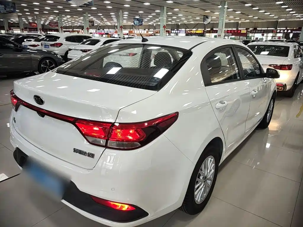 Kia K2 — миниатюра 7