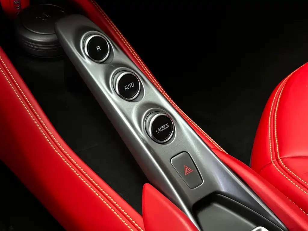 Ferrari F8 2019 Tributo 3.9T V8