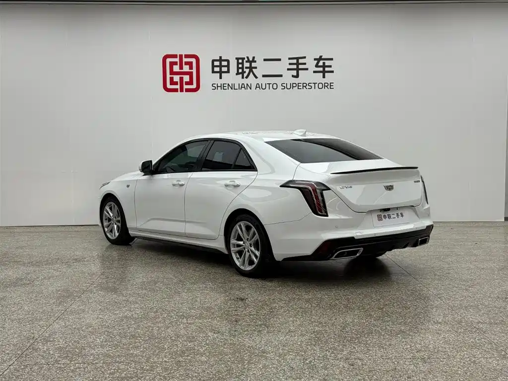 Cadillac CT4 2022 28T