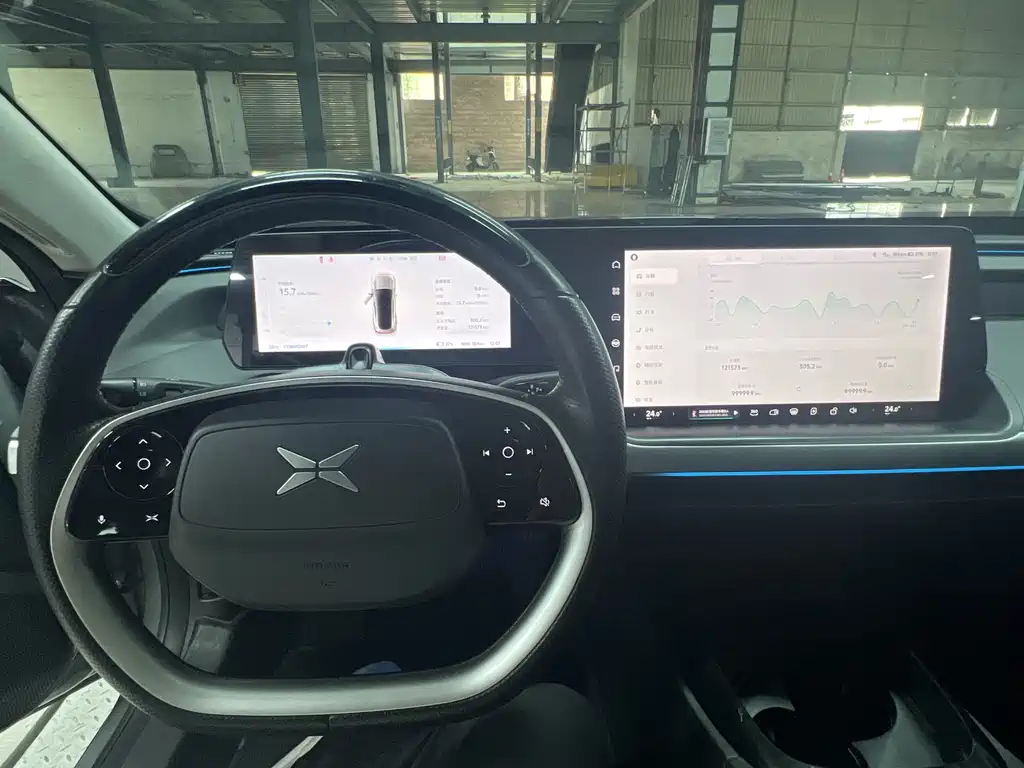 XPeng P7 — миниатюра 13