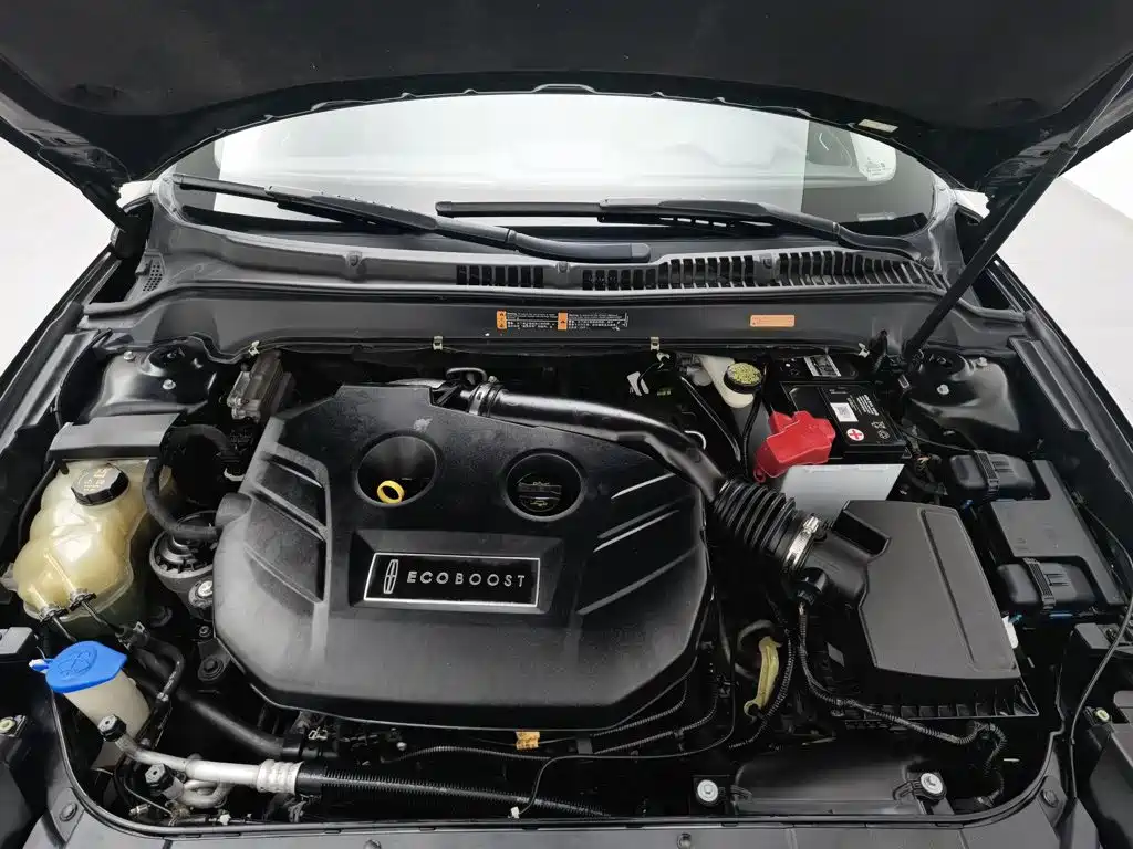 Lincoln MKZ — миниатюра 6