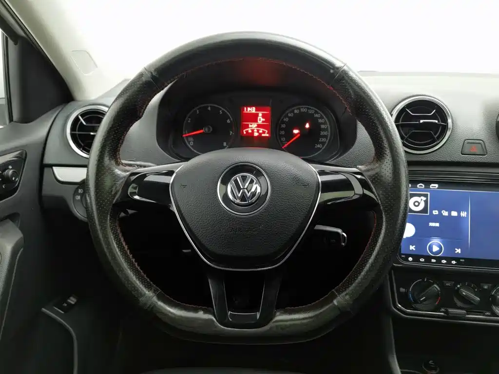 Volkswagen Jetta — миниатюра 11