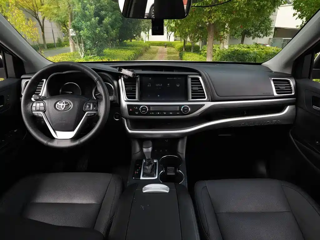 Toyota Highlander — миниатюра 9