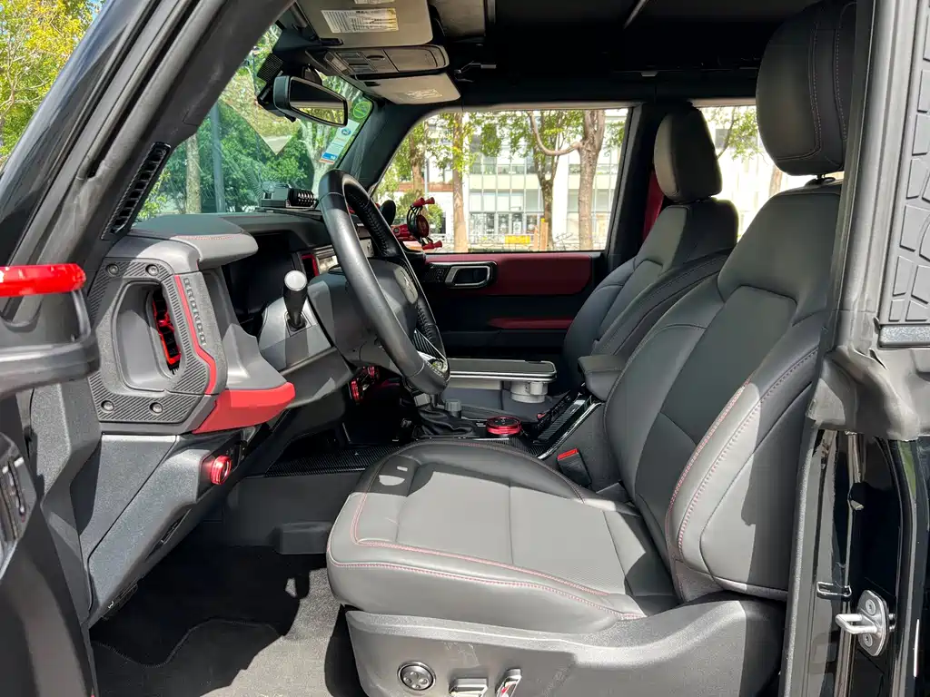 Ford Bronco — миниатюра 10