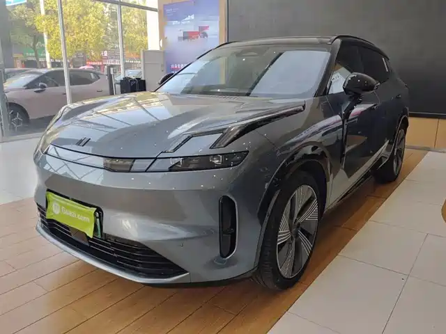 LYNK  & CO. 08 EM P 2024