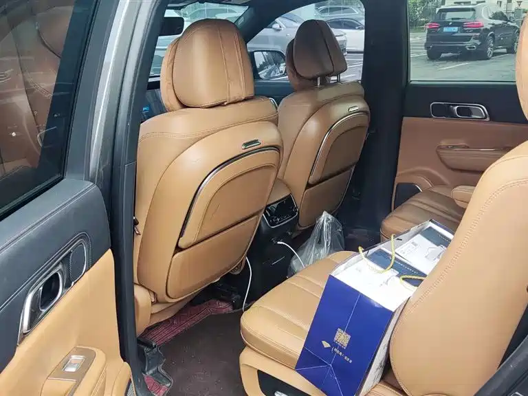Li Auto ONE 2020 6 мест