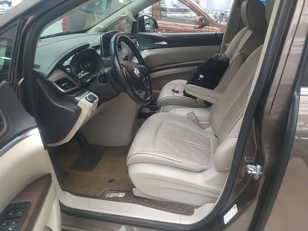 Buick GL8 — миниатюра 15