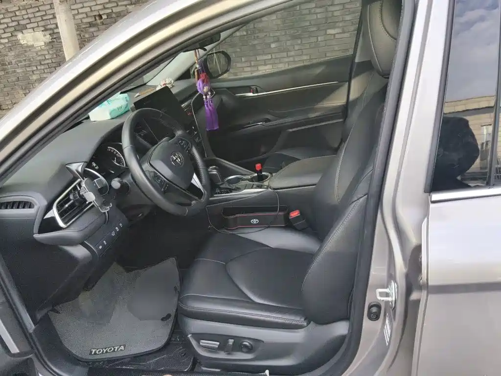 Toyota Camry — миниатюра 16