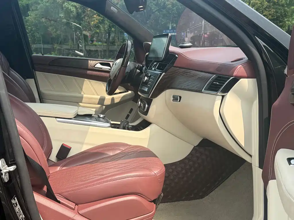 Mercedes-Benz GL-Class — миниатюра 5