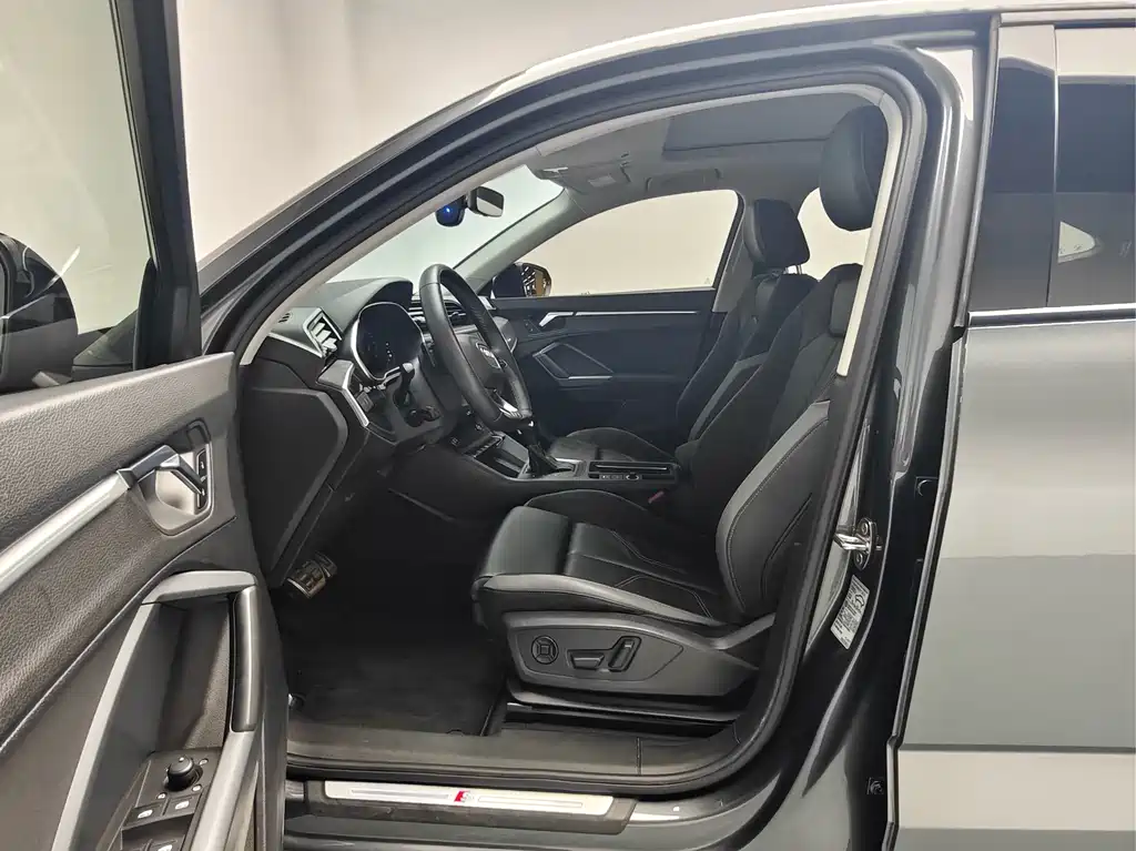 Audi Q3 Sportback — миниатюра 14