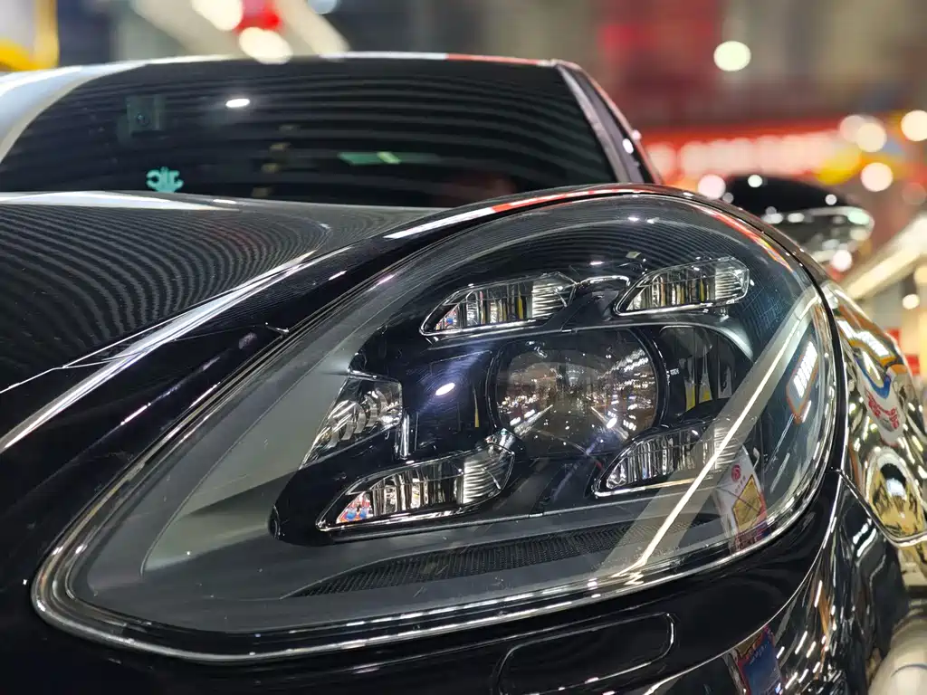 Porsche Panamera — миниатюра 3