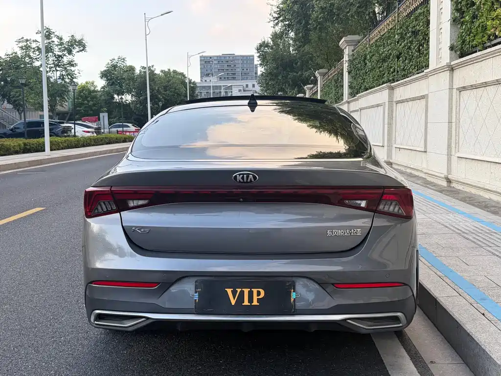 Kia K5 - фото 4