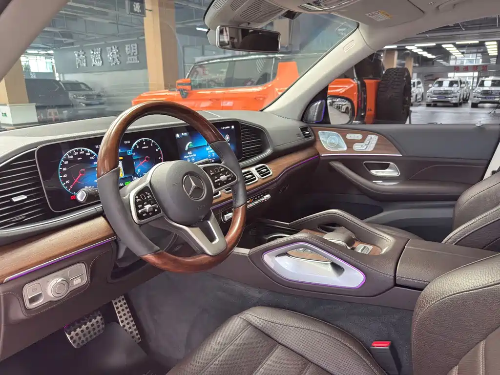 Mercedes-Benz GLS — миниатюра 9