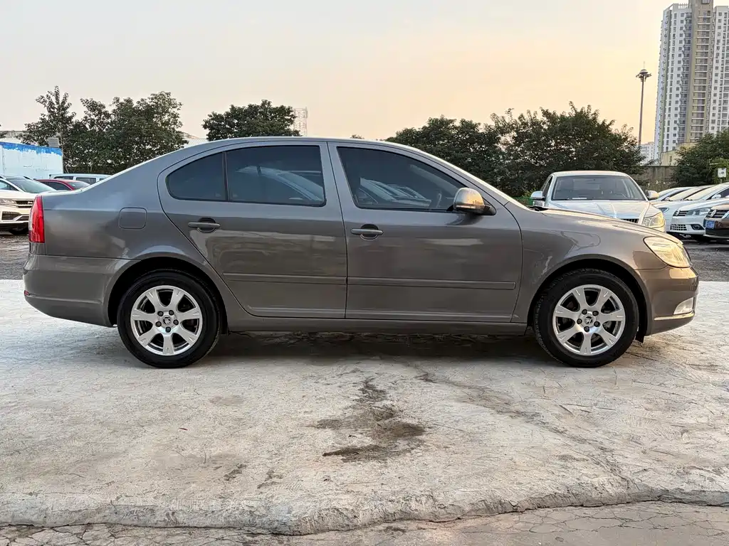 Skoda Octavia — миниатюра 4