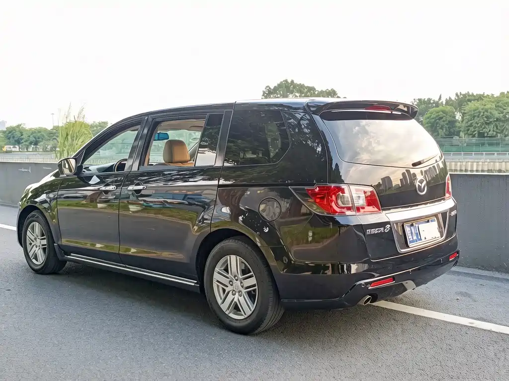 Mazda 8 — миниатюра 7