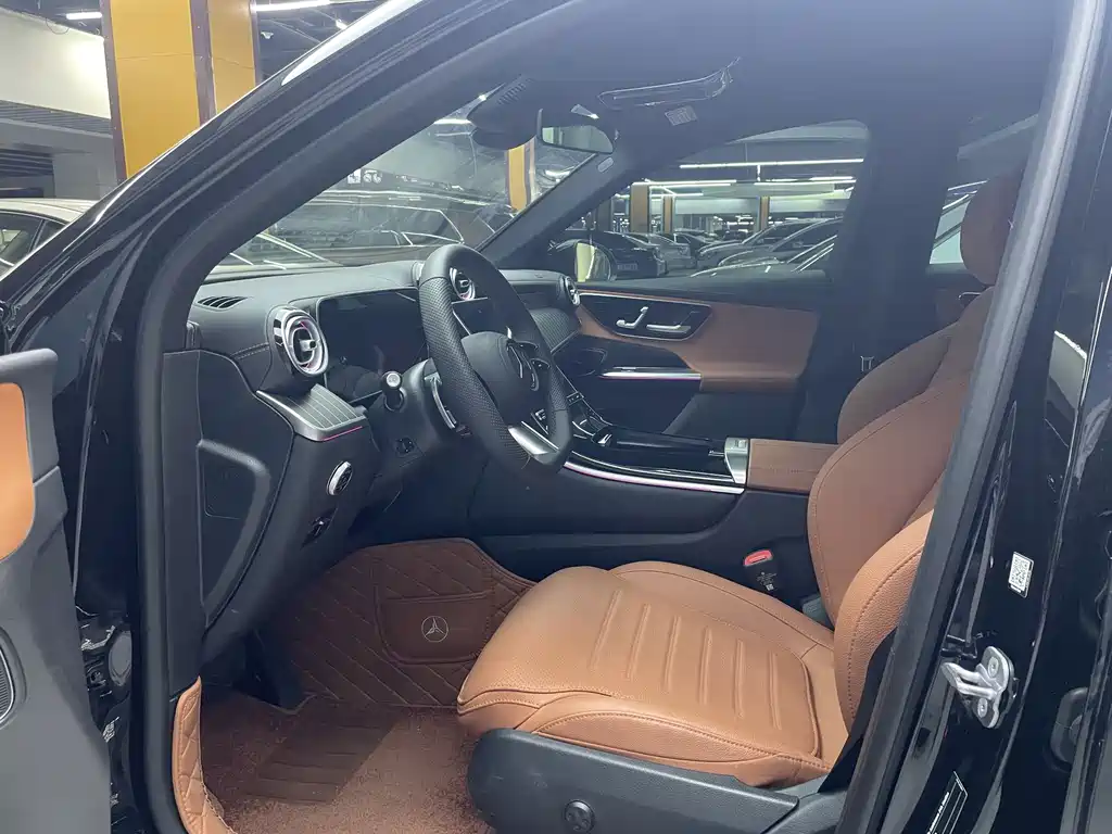 Mercedes-Benz GLC 2025 GLC 300 L 4MATIC 5 мест