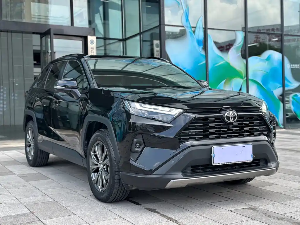 Toyota RAV4 2023 2.0L CVT Plus