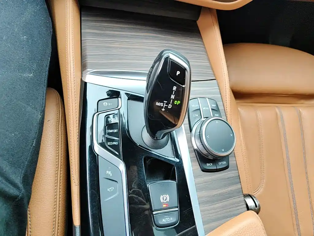 BMW 5 Series (Import) — миниатюра 14