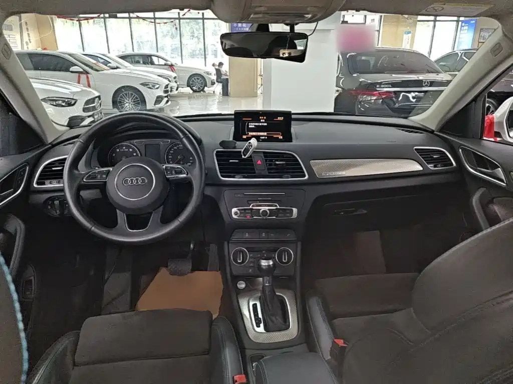Audi Q3 — миниатюра 10