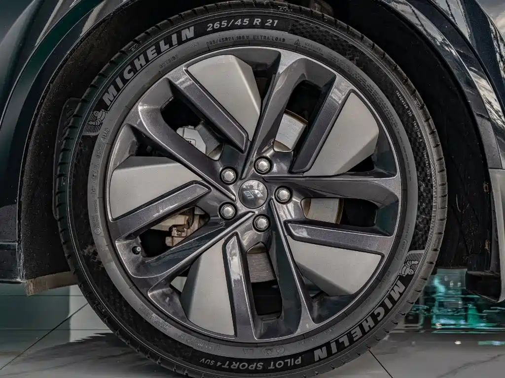 Li Auto Li L8 — миниатюра 7