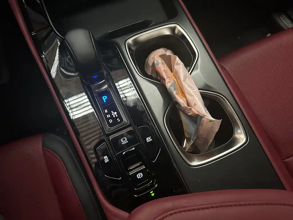 Lexus NX — миниатюра 14