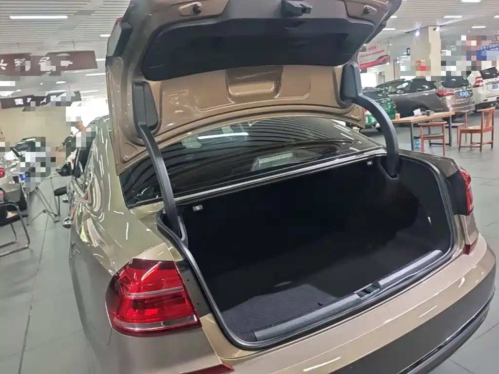 Volkswagen Passat — миниатюра 19