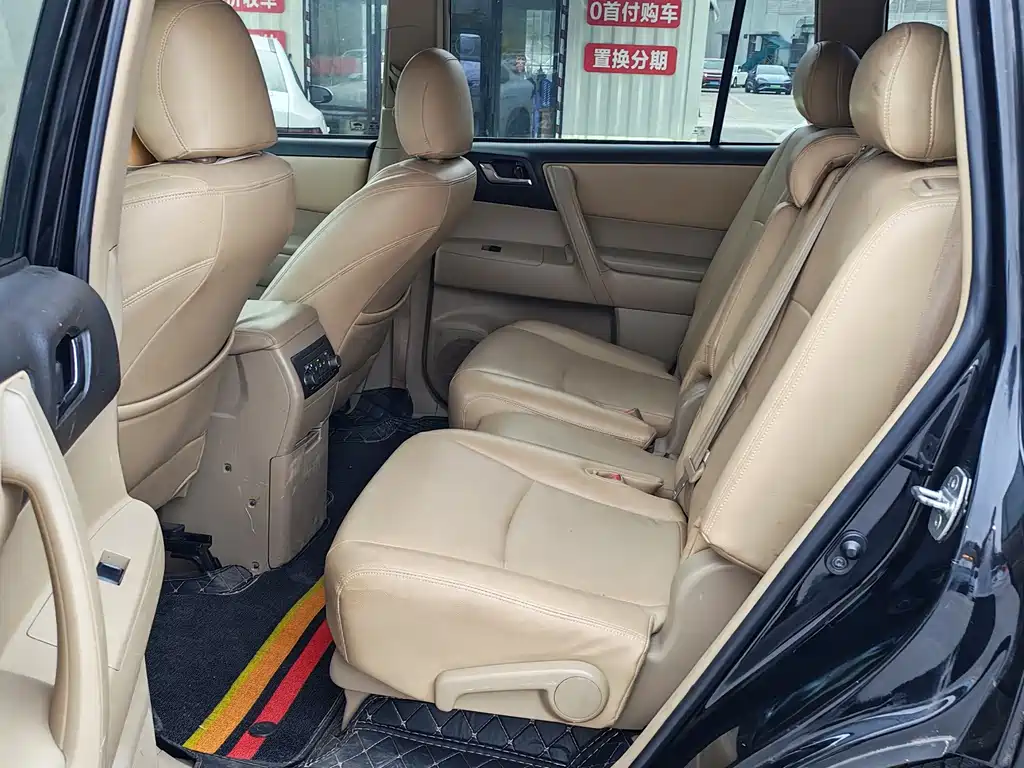 Toyota Highlander — миниатюра 10