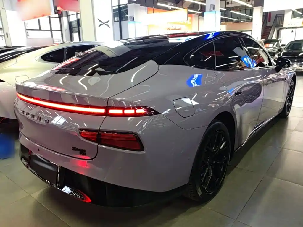 XPeng P7 — миниатюра 7