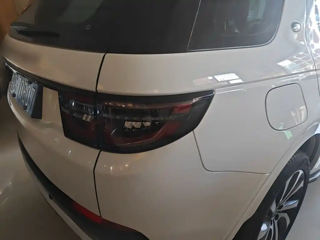 Land Rover Discovery Sport — миниатюра 8