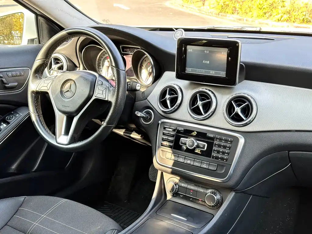 Mercedes-Benz GLA (Import) — миниатюра 10