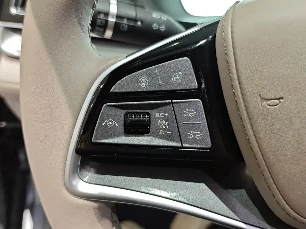 BYD Tang New Energy — миниатюра 13