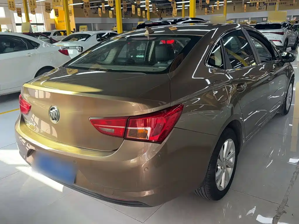 Buick Verano — миниатюра 8
