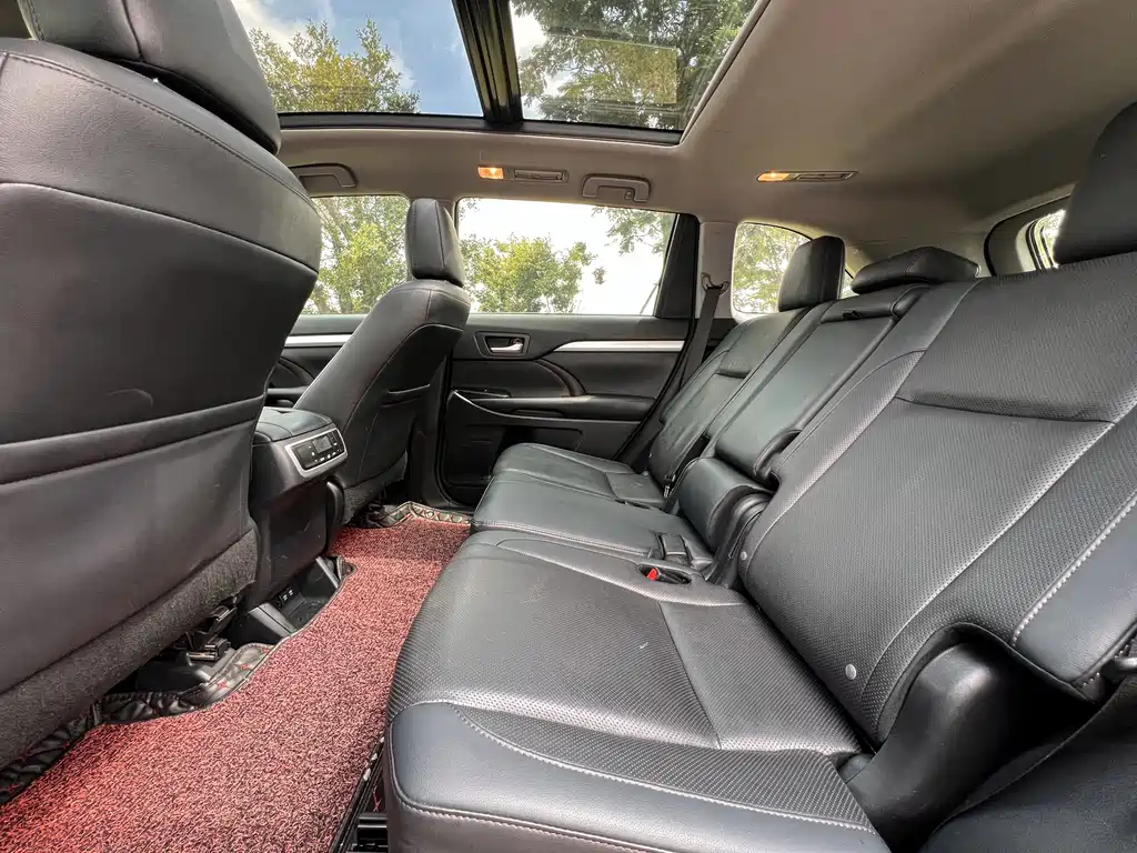 Toyota Highlander — миниатюра 6