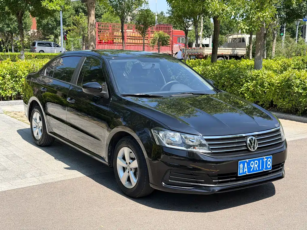 Volkswagen Lavida — миниатюра 3