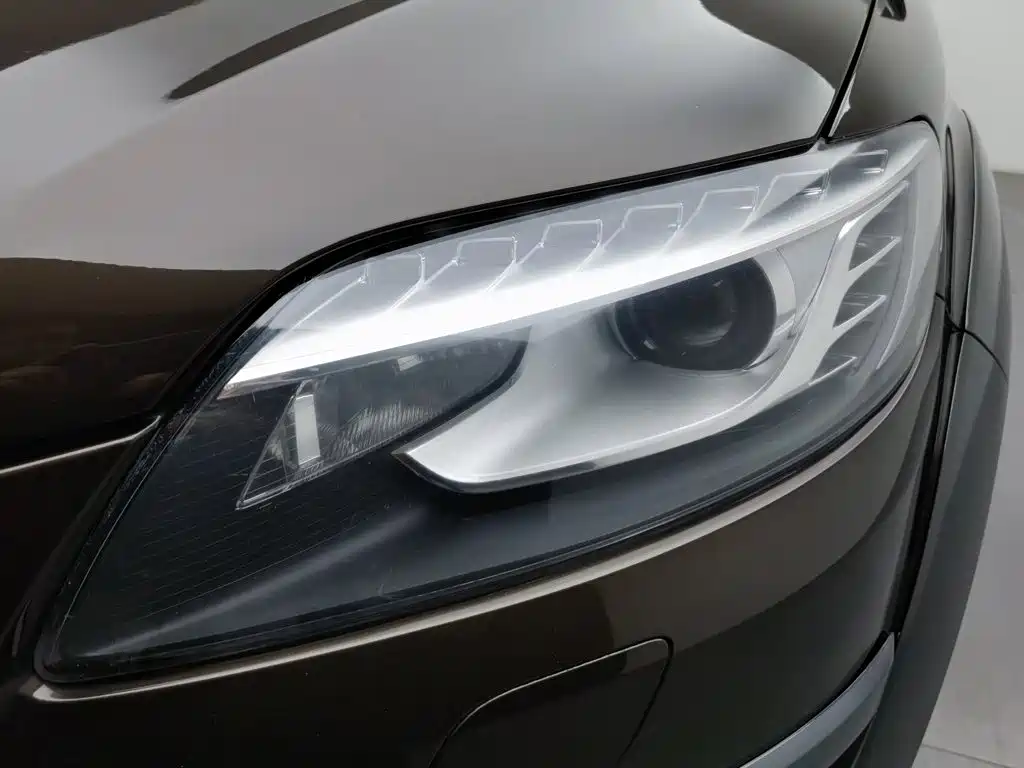 Audi Q7 — миниатюра 7
