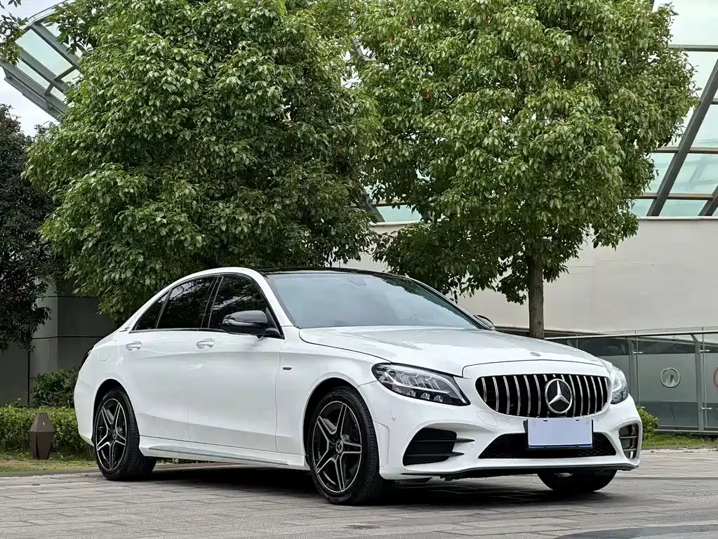Mercedes-Benz C-Class — миниатюра 3