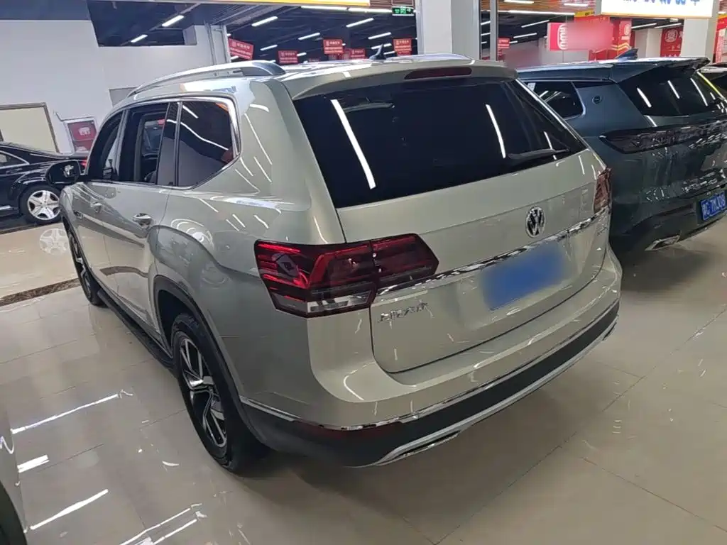 Volkswagen Teramont — миниатюра 5