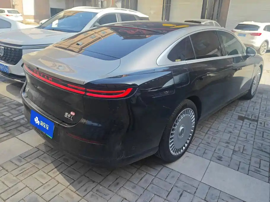 VOYAH Passion L — миниатюра 3