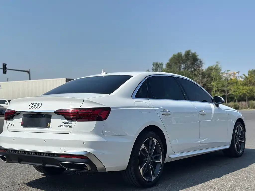 Audi A4L — миниатюра 4
