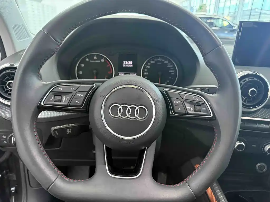 Audi Q2L — миниатюра 11