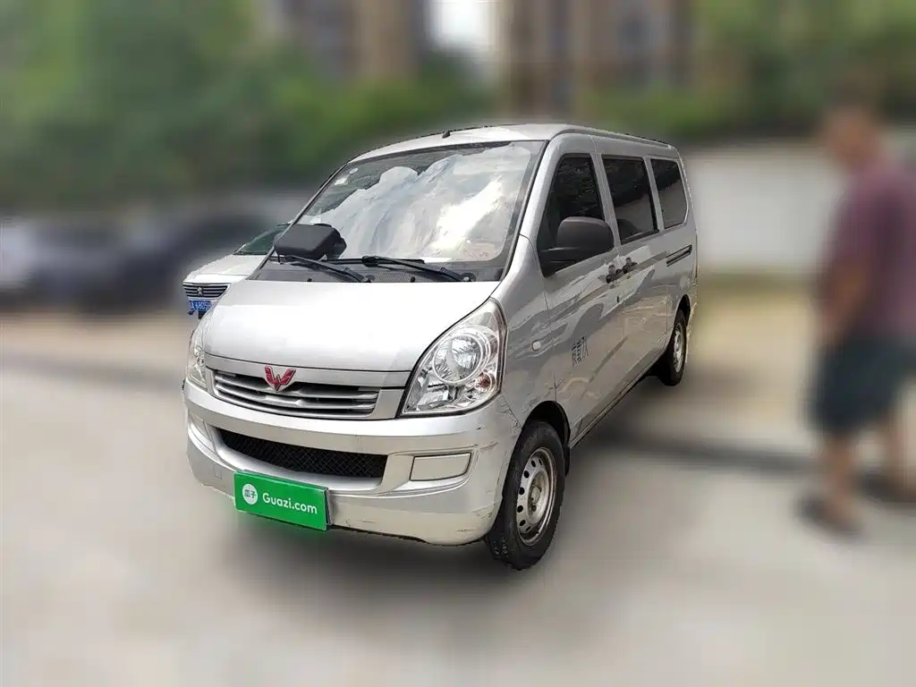 Купить Wuling Rongguang S