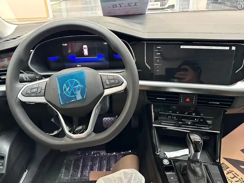 VOLKSWAGEN PASSAT NEW ENERGY