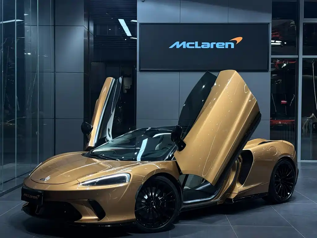 McLaren GT