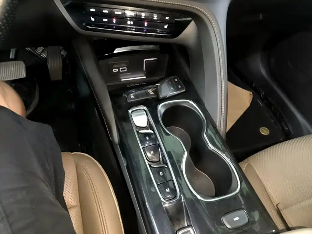 Buick Envision Plus — миниатюра 14